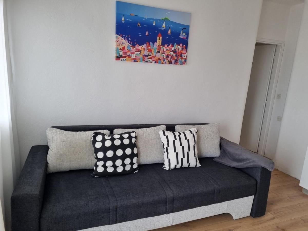 Apartmani Mali Selce Exterior photo