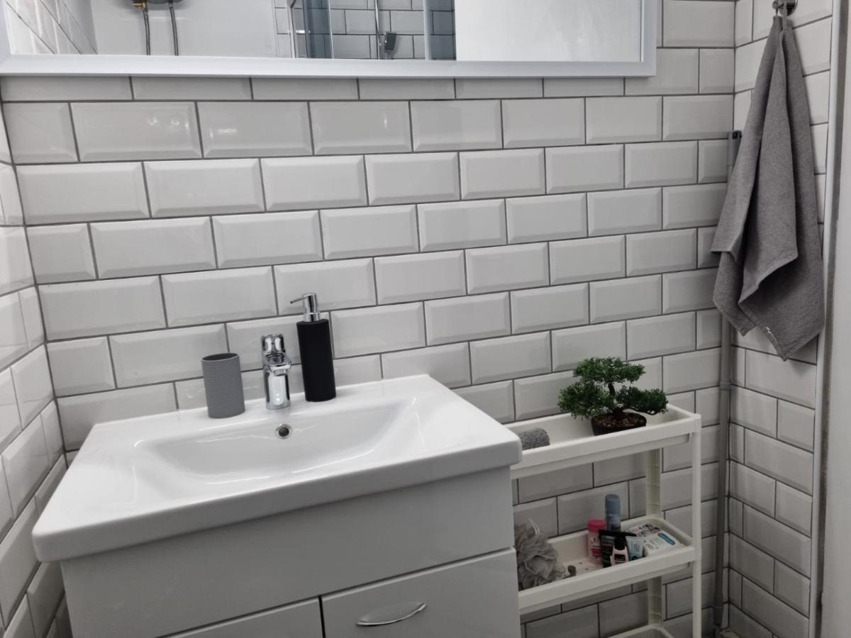 Apartmani Mali Selce Exterior photo