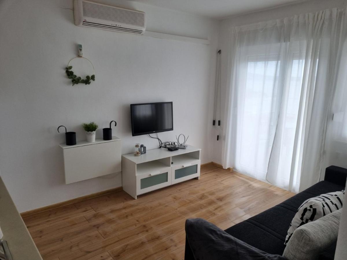 Apartmani Mali Selce Exterior photo